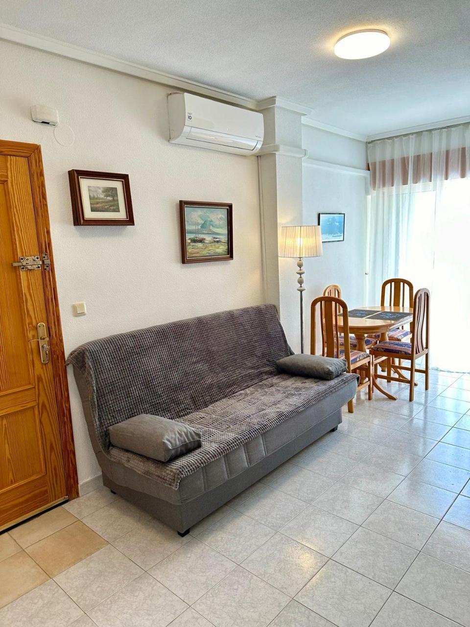 Apartamentos Avenida Diego Ramirez Τορεβιέχα Εξωτερικό φωτογραφία